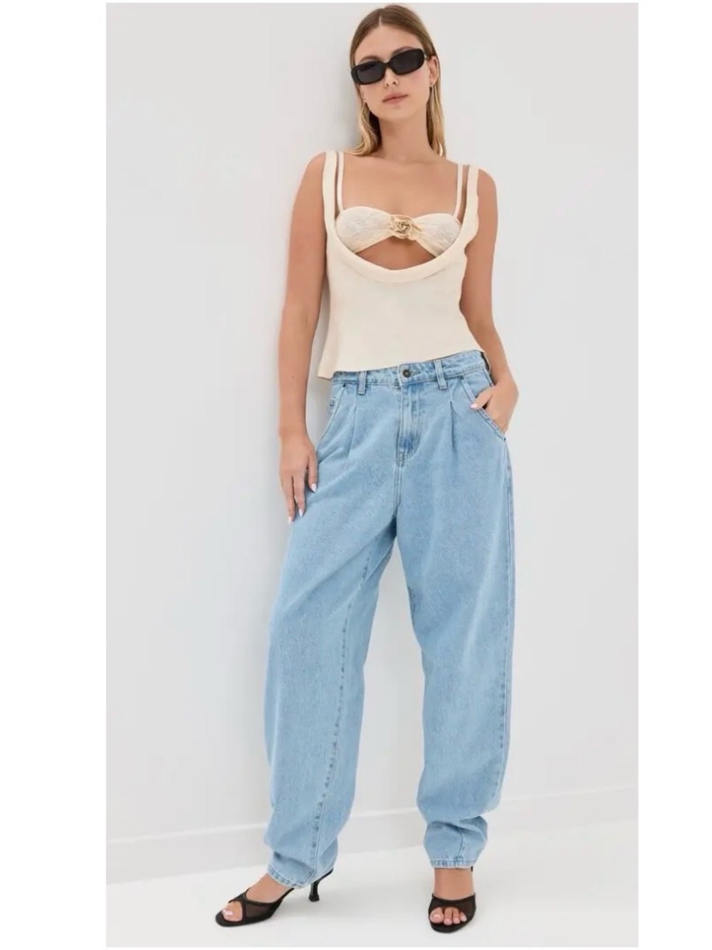 Revolve Lioness on my way denim jeans barrel size XS 24-25 light denim wash